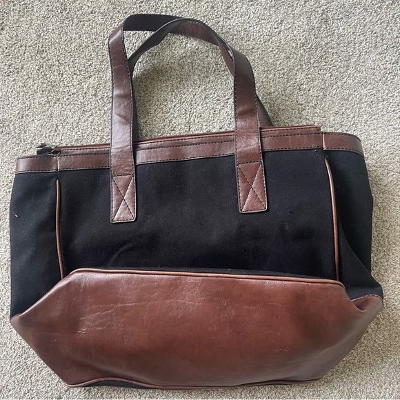 Lucky Brand Large Tote Bag Black Canvas/ Brown Leather Interior Pockets Zip NEW! - Picture 2 of 6